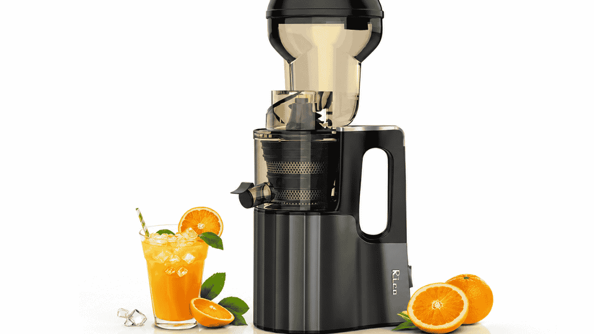 How a Cold Press Juicer Works: A Complete Guide
